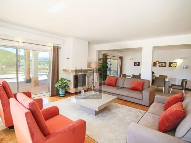 Casa venda em Estômbar, Faro