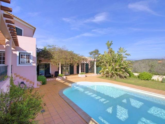 Casa venda em Estômbar, Faro
