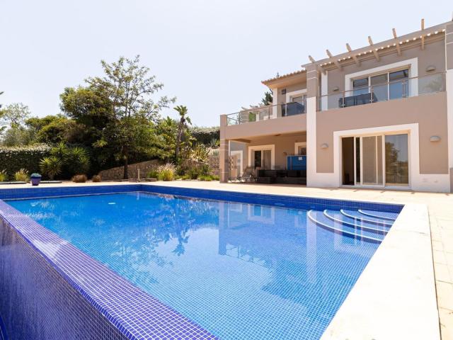 Casa venda em Estômbar, Faro