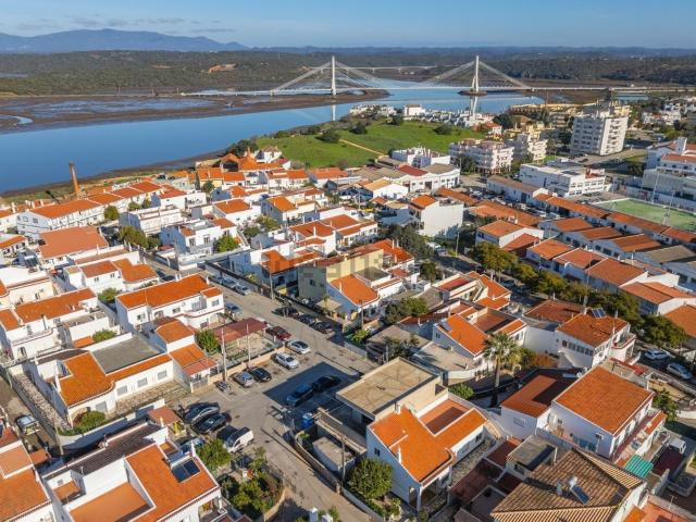 Casa venda em Mexilhoeira da Carregação, Parchal