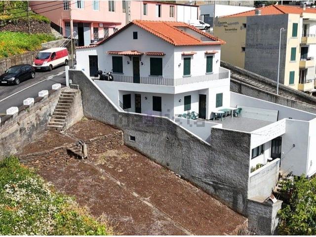 Casa venda em Estreito de Câmara de Lobos, Câmara De Lobos
