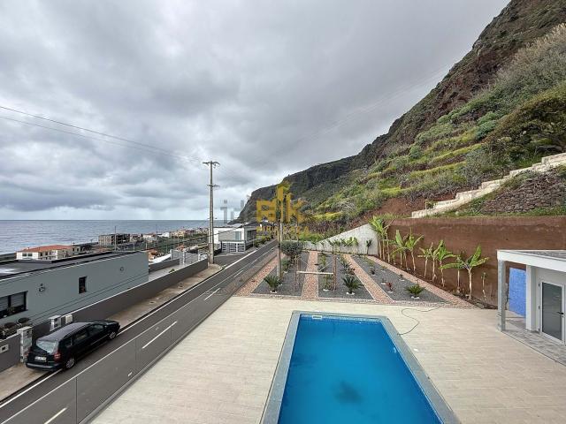 Moradia venda em Estreito Da Calheta, Girão