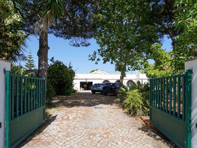 Casa venda em Pêra de Cima, Almada