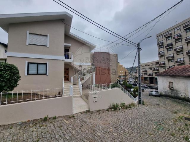 Moradia alugar em Fânzeres, Vale de Ferreiro