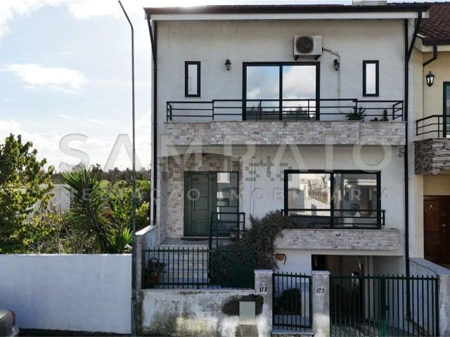 Casa venda em Coelheira, Gondomar