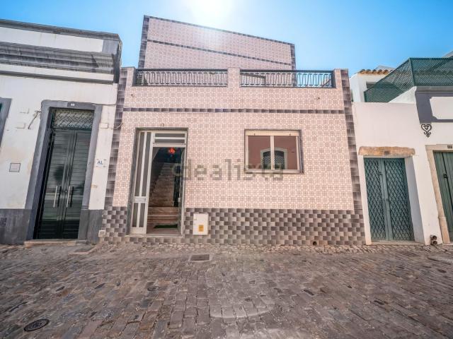 Casa venda em Faro (Sé e São Pedro), Faro