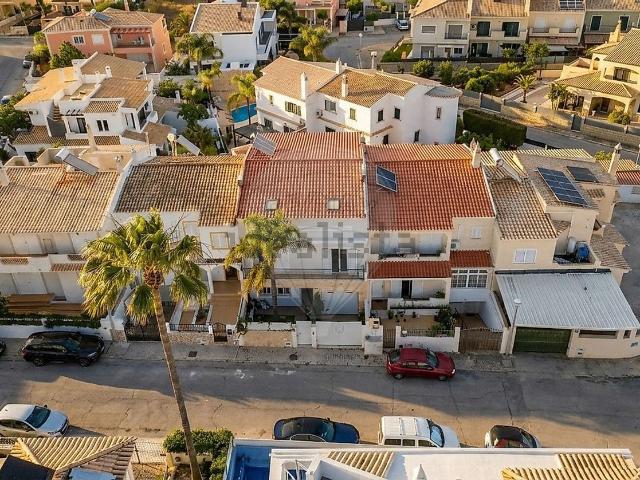 Casa venda em Faro (Sé e São Pedro), Faro