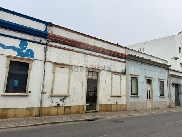 Casa venda em Faro (Sé e São Pedro), Faro