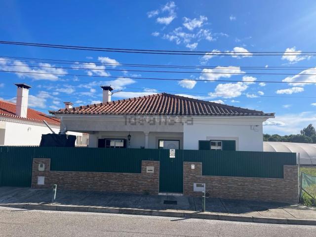 Moradia venda em Fazendas De Almeirim