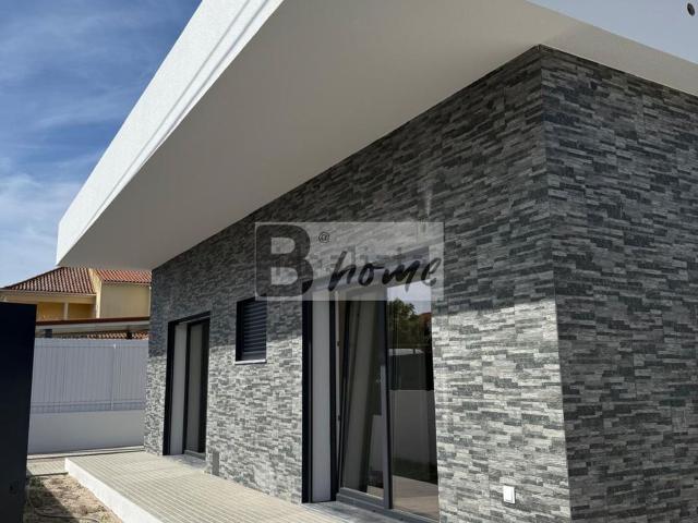 Casa venda em Laranjeiras, Seixal