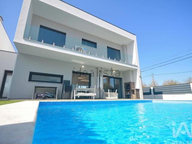 Casa venda em Redondos, Seixal