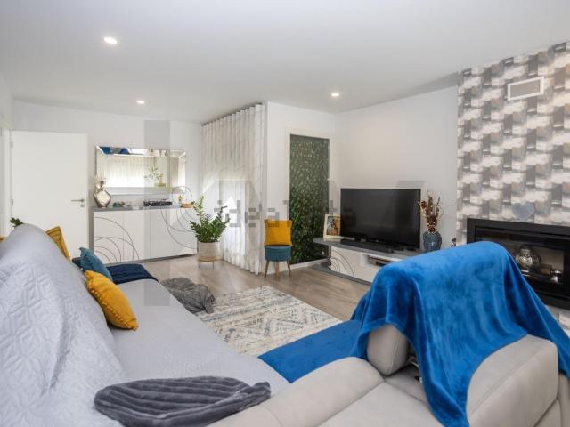 Casa venda em Fernão Ferro, Seixal
