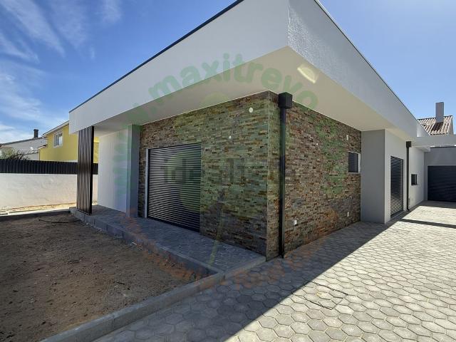 Casa venda em Fernão Ferro, Seixal