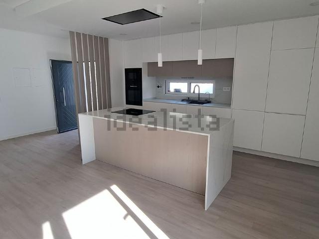 Casa venda em Fernão Ferro, Seixal