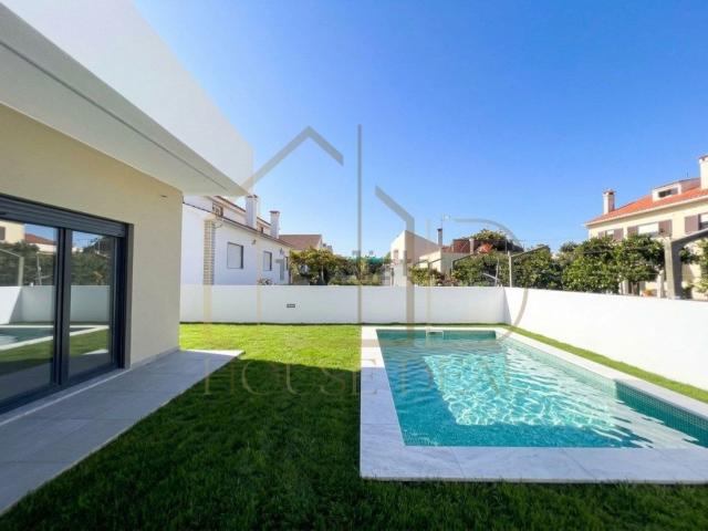 Casa venda em Fernão Ferro, Seixal
