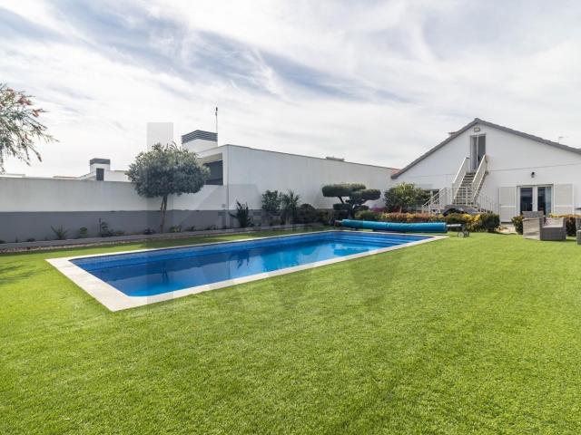 Casa venda em Laranjeiras, Seixal