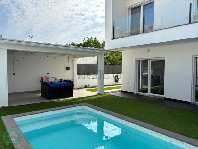 Casa venda em Fernão Ferro, Seixal