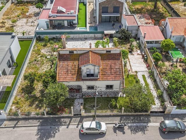Casa venda em Fernão Ferro, Seixal