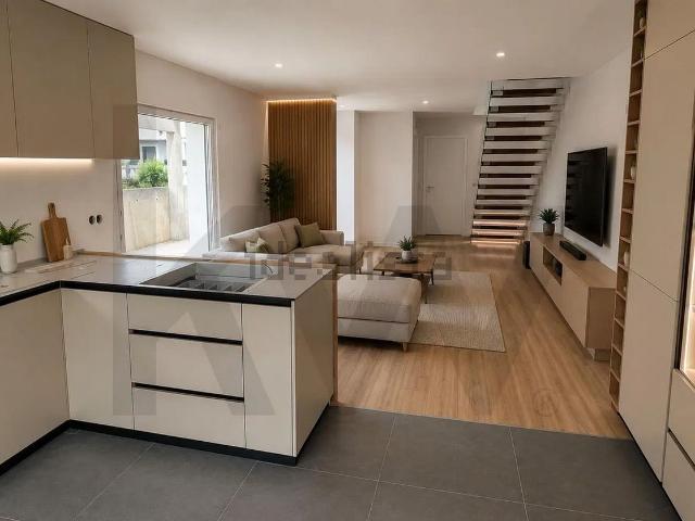 Casa venda em Fernão Ferro, Seixal