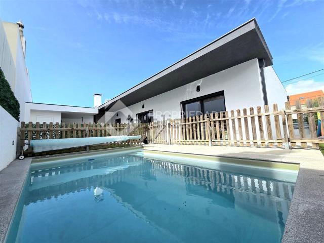 Casa venda em Fernão Ferro, Seixal