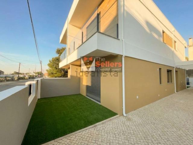 Casa venda em Fernão Ferro, Seixal