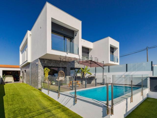 Casa venda em Fernão Ferro, Seixal
