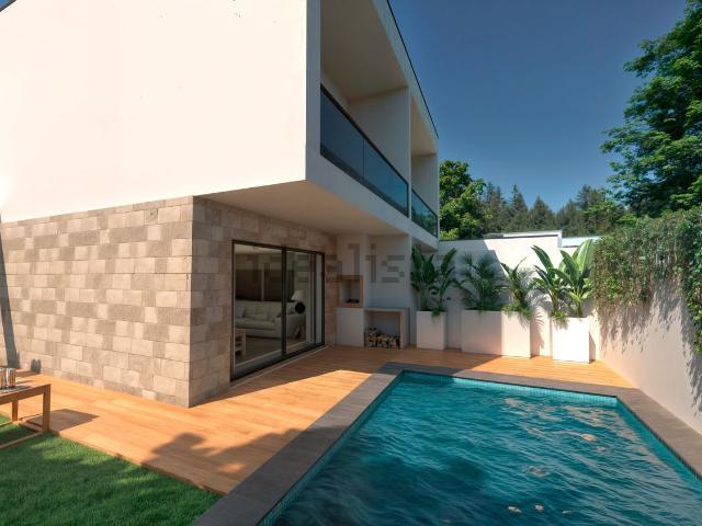 Casa venda em Fernão Ferro, Seixal
