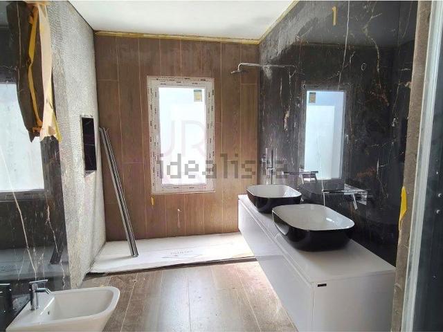 Casa venda em Fernão Ferro, Seixal