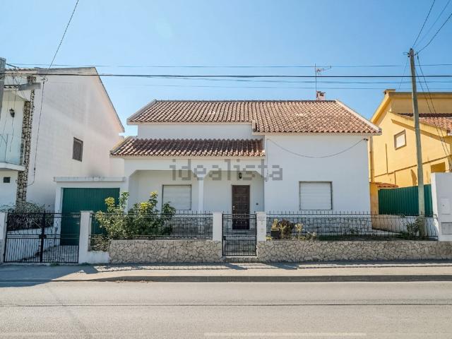 Casa venda em Fernão Ferro, Seixal