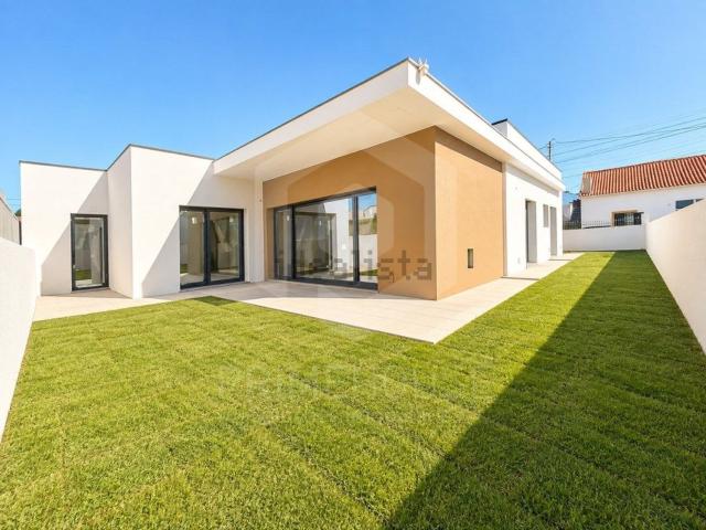 Casa venda em Fernão Ferro, Seixal