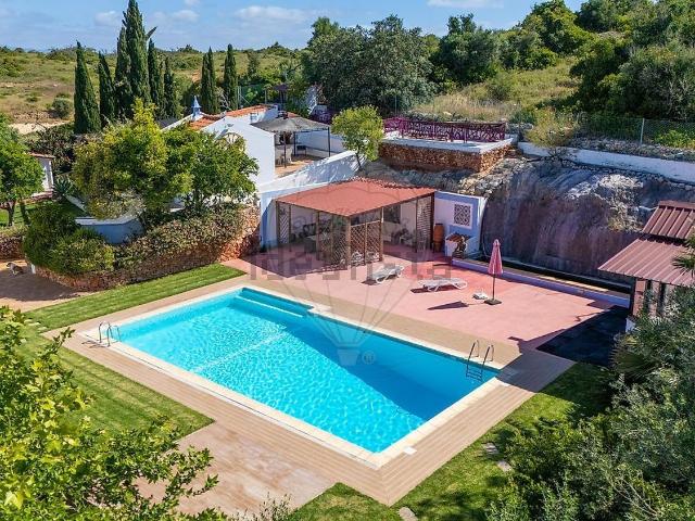 Casa venda em Presa da Moura, Parchal