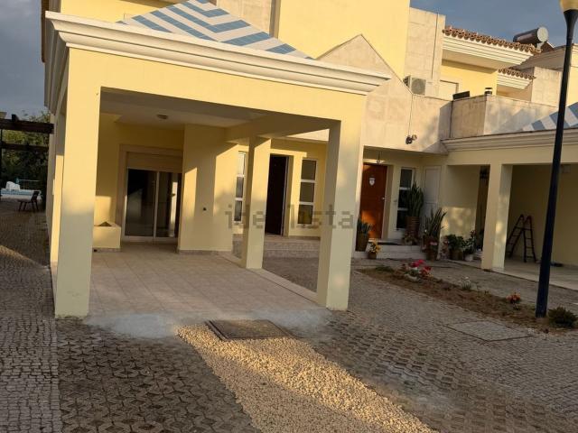 Casa venda em Cortesões, Albufeira