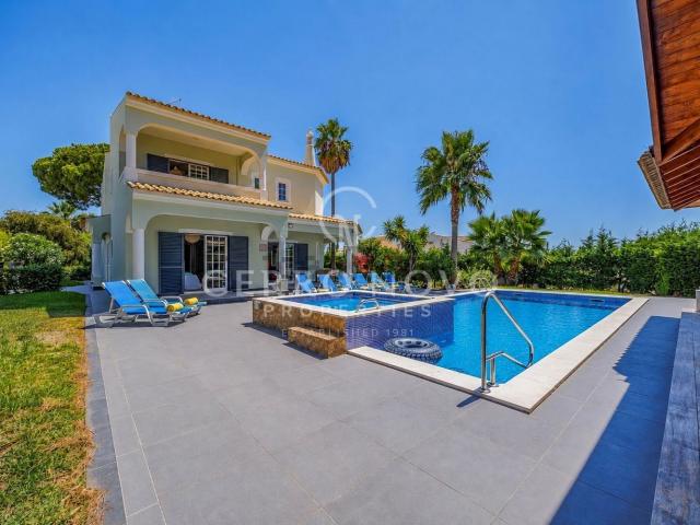 Casa venda em Mosqueira, Albufeira