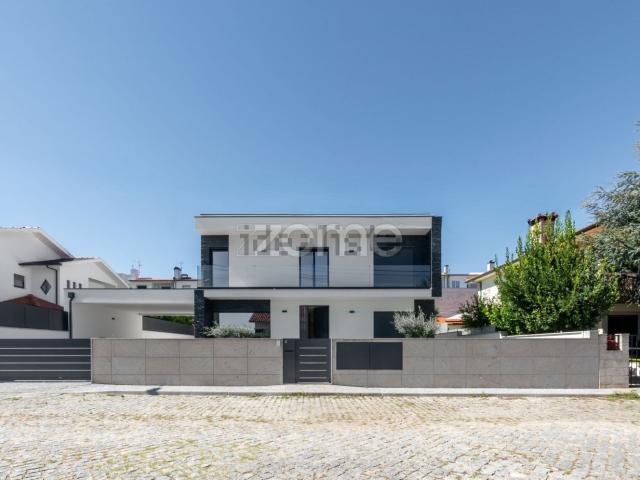 Casa venda em Ferreiros e Gondizalves, Braga