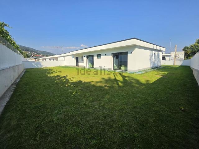 Casa venda em Monte de Cima, Amares