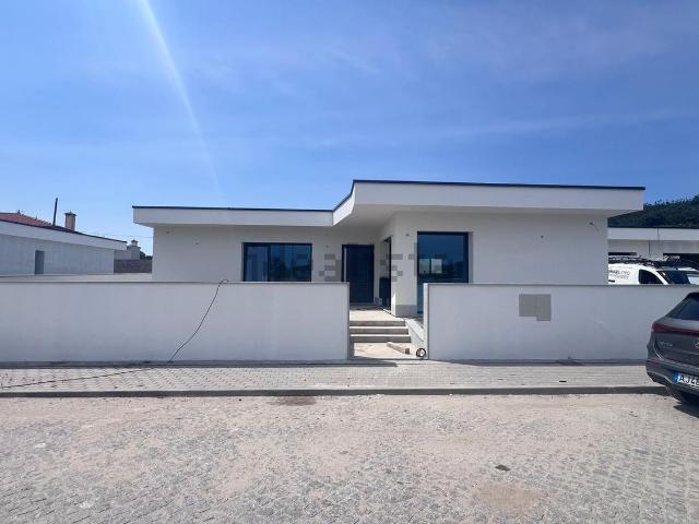 Casa venda em Redondelo, Amares