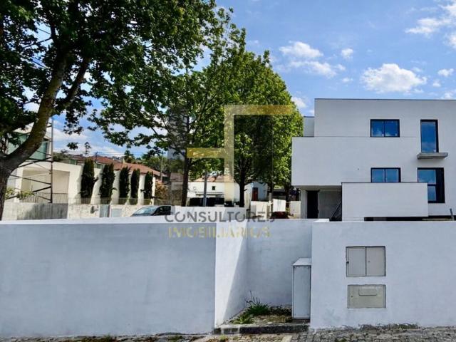 Casa venda em Maia, Folgosa