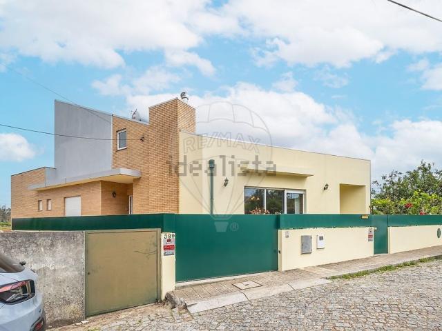 Casa venda em Maia, Folgosa