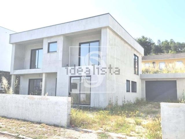 Casa venda em Póvoa De Lanhoso, Braga