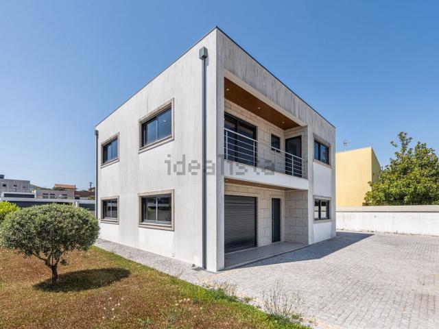 Casa venda em Póvoa De Lanhoso, Braga