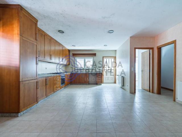Casa venda em Fornos, Santa Maria Da Feira