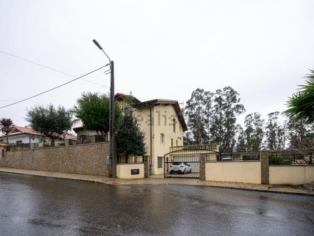 Casa venda em Fornos, Santa Maria Da Feira