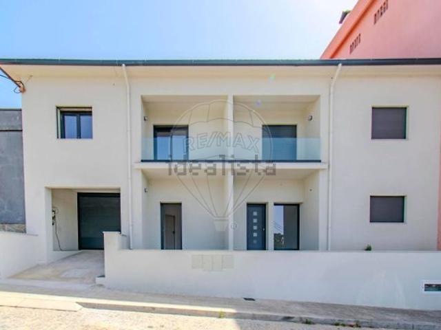 Casa venda em Foz do Sousa e Covelo, Gondomar