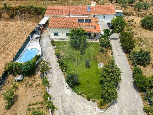 Casa venda em Rio Maior, Santarém