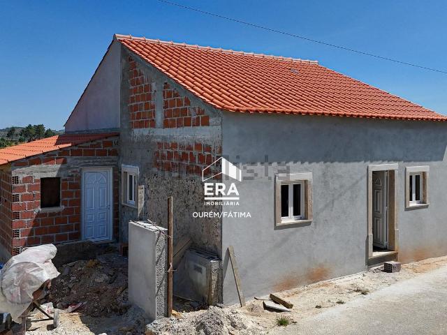 Casa venda em Ourém, Santarém