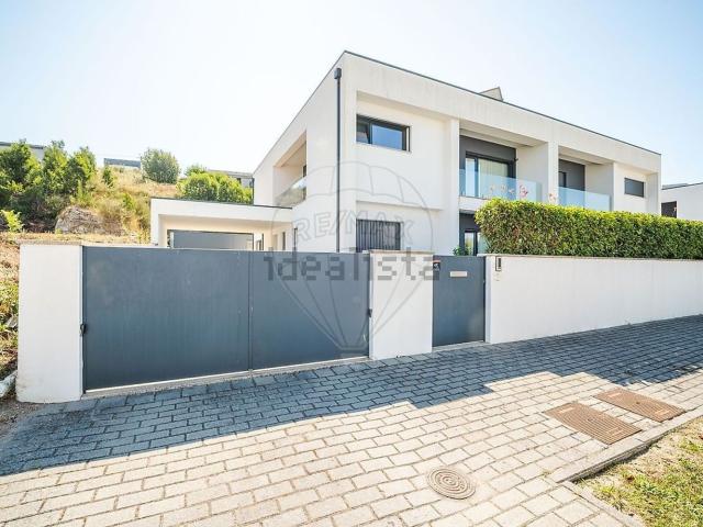 Casa venda em Marecos, Porto