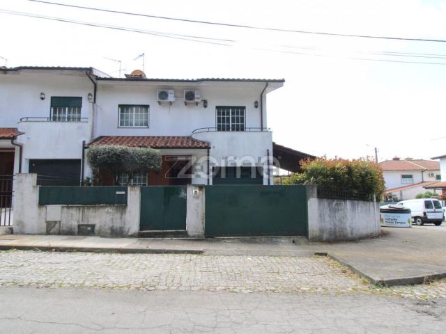 Casa venda em Gandarela, Guimarães