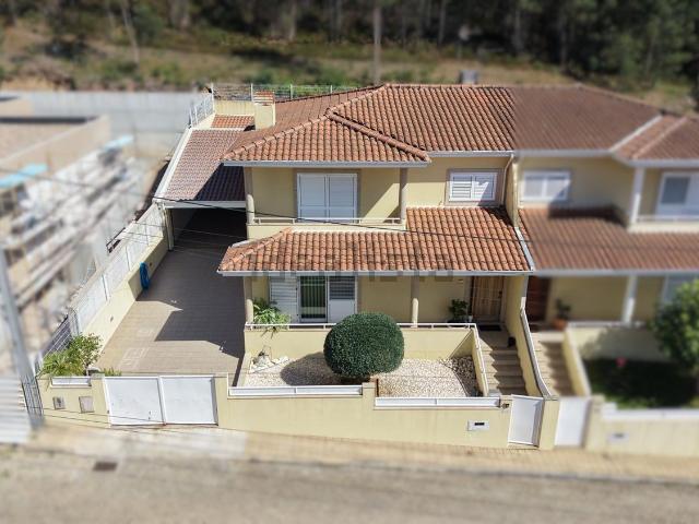 Casa venda em Gandra de Moreira, Bitarães
