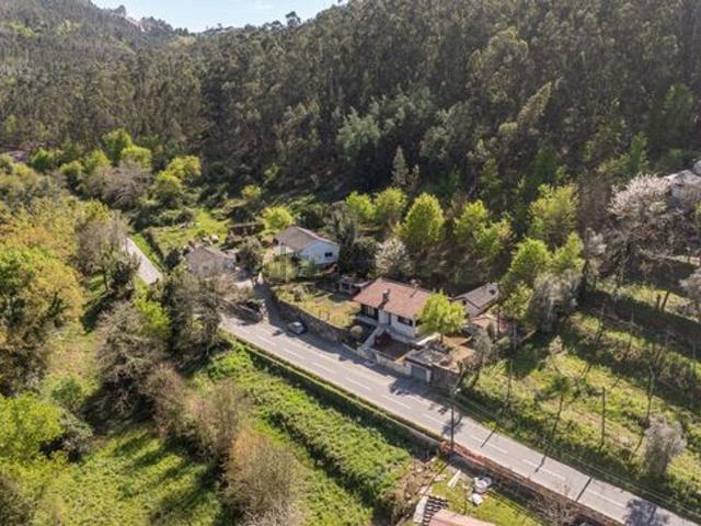 Casa venda em Fonte do Milho, Póvoa De Lanhoso