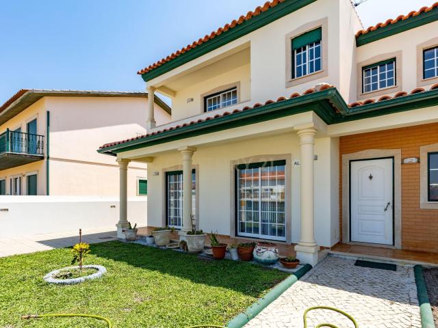 Casa venda em Marinha Grande, Leiria